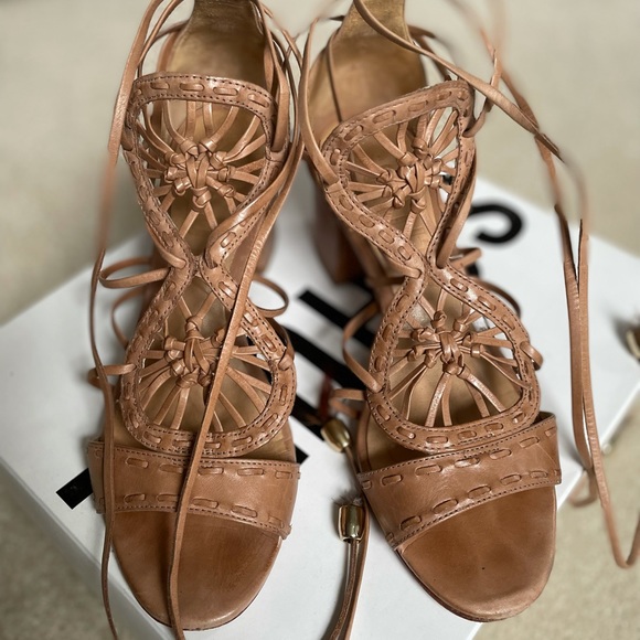 SCHUTZ Shoes - Schutz Desert Color - size 7 - ankle strap sandal